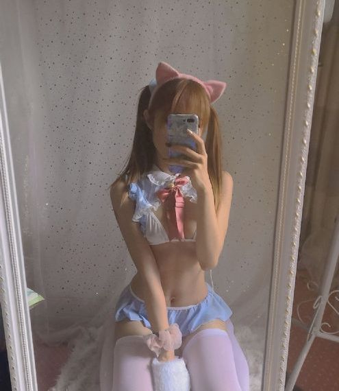 福利姬的cosplay服装_JVID性感写真