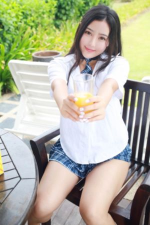 美女拔开腿让男人捅_1080P超清在线观看