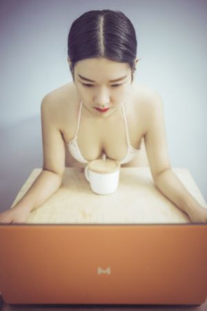 阿V视频免费_BD国语HD在线观看