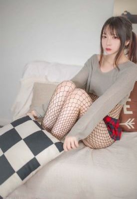 美女av免费_十万网红美女美酱
