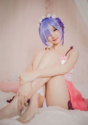 美女衣服被撕开_剧情片免费观看