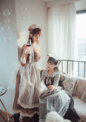 裸体美女无遮挡露下面_蓝光在线手机播放